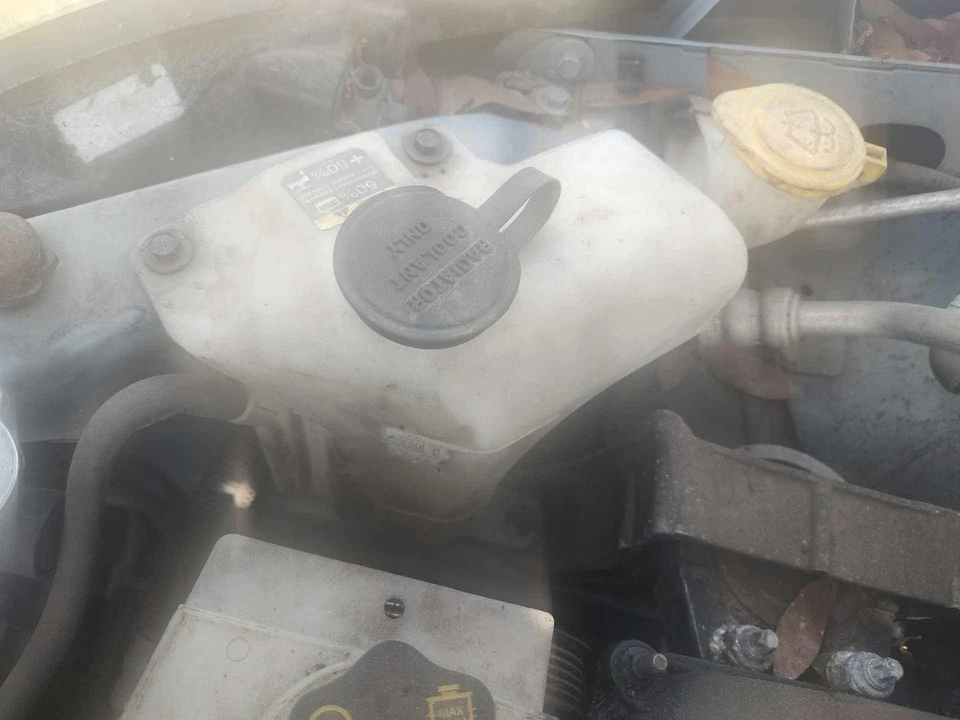 2008 2009 2010 2011 FORD FOCUS Coolant Recovery Bottle - Image 1 of 1