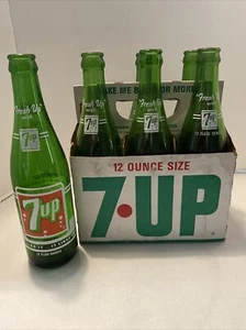 VINTAGE 7 UP CARDBOARD CARTON CARRIER 6 PACK 12 OUNCE GLASS BOTTLE LOT RARE - Picture 1 of 12