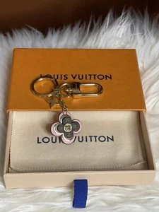 Louis Vuitton Taschenanhänger Schlüsselanhänger blühende Blumen - Bild 1 von 6