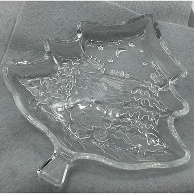 Plato de vidrio con forma de árbol de Navidad escena de Santa vintage tazón de nuez de caramelo navideño Foto 1 de 4