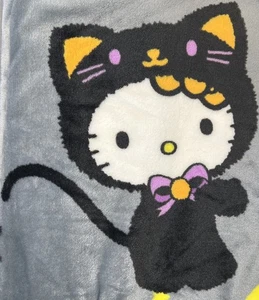 Manta de felpa Hello Kitty Sanrio Halloween gato negro tela de araña 🐈⬛🎃🕷️ - Imagen 1 de 9