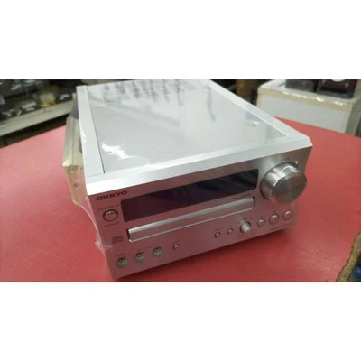 ONKYO CD receiver amplifier CR-D2 silver AM FMhome digital audio made in Japan - Image 1 of 4