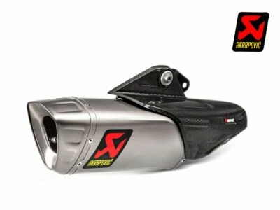 SILENCIADOR ANTIDESLIZANTE AKRAPOVIC TITANIO PARA YAMAHA YZF-R1 / M 2015-2025 Foto 1 de 4
