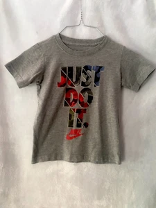 Nike - Boys Size: 5Y "Just Do It" - Graphic Tee (Great Condition) - Picture 1 of 2