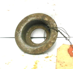 GEBRAUCHTE HINTERE LÜFTERWELLENSCHEIBE DICHTUNG HALTER FÜR JOHN DEERE A & B TRAKTOR A286R - Bild 1 von 5