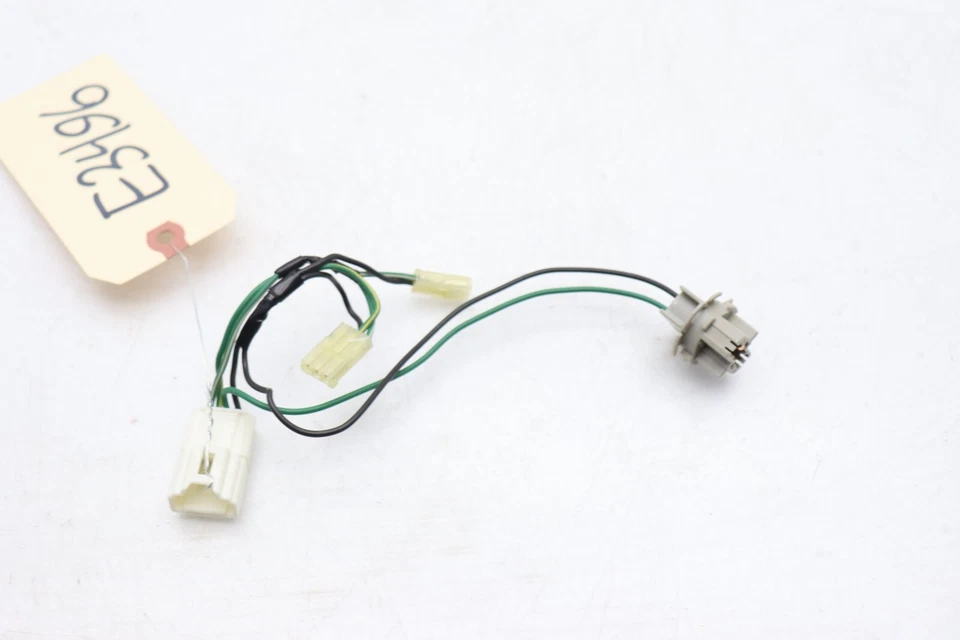 06-10 INFINITI M35 M45 ЗАДНИЙ ФОНАРЬ ГНЕЗДО ЖГУТ ПРОВОДОВ E3496 - Изображение 1 из 4