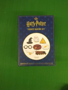 NEW! WILLIAMS SONOMA WIZARDING WORLD HARRY POTTER COOKIE BAKING DECORATING KIT - Bild 1 von 4