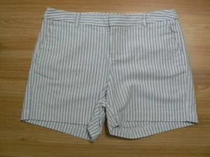MERONA WOMEN SZ 8 (32x5) GRAY & WHITE STRIPED SHORTS-MID RISE-100% COTTON-EUC - Picture 1 of 8