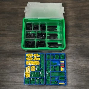 Lot of Assorted LEGO Dacta Technic Pieces Mix of Black, Green & Yellow Bricks - Picture 1 of 7