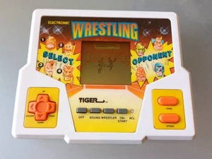 Tiger Electronic Wrestling retro console game watch vintage - Picture 1 of 6
