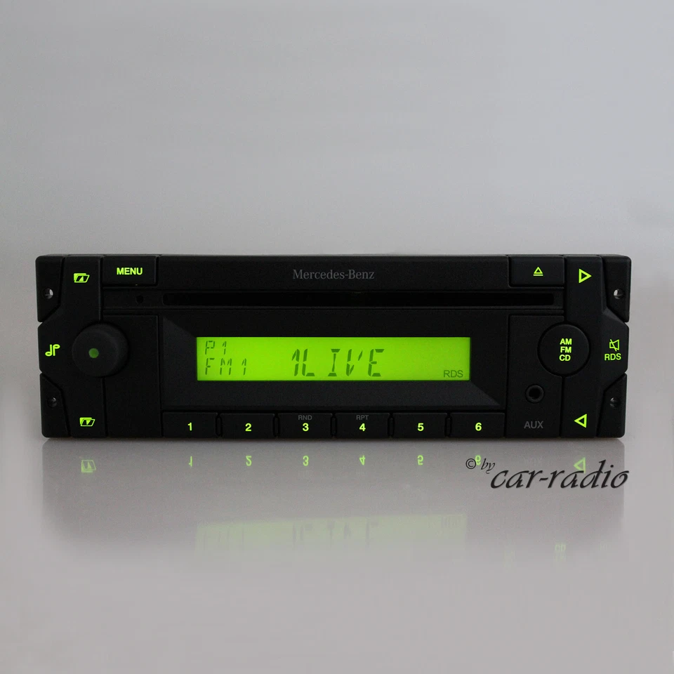 Original Mercedes Truck Base Low 24V LKW Radio MP3 WMA CD-R Autoradio AUX 1-DIN - Bild 1 von 4