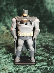dc universo animato Batman Il Ritorno del Cavaliere Oscuro pt 1 miglior acquisto escl. figurina - Foto 1 di 4