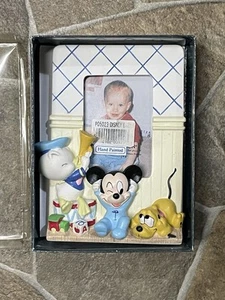 Marco de fotos de personajes de bebés Disney para fotos de 2 x 3 - Nuevo con caja - Imagen 1 de 2