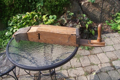 VTG ANTIQUE ONE HAND WOODEN CORN SEED PLANTER PRIMITIVE FARM GARDEN TOOL Cover