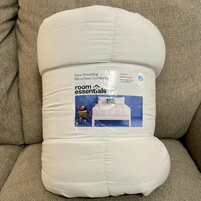Room Essentials Faux Shearling Microfiber Comforter Full/Queen Size - White - Image 1 of 4