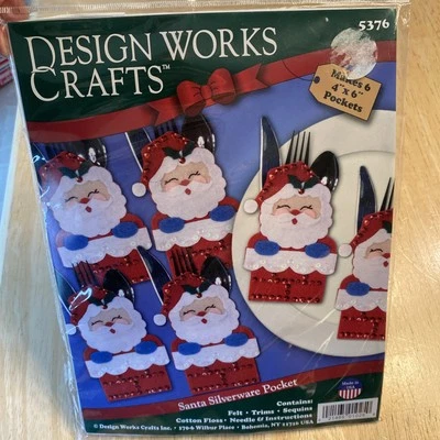 Design Works Crafts 5376 Felt Kit Santa Silverware Pocket Dining Table  - Image 1 of 4
