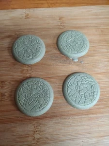 40 mm Round Lipped crazy Paving Paved Resin Bases Warmachine Compatible Lip - Picture 1 of 10