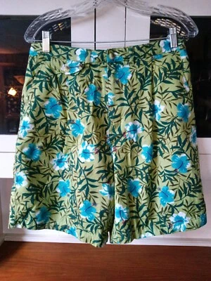 Pantalones cortos para mujer ciervo blanco con estampado floral talla 12 Foto 1 de 4