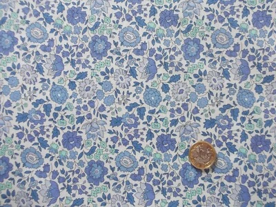 Remnant D'ANJO  floral  Liberty Tana Lawn cotton approx 67 x 17 cm - Image 1 of 3