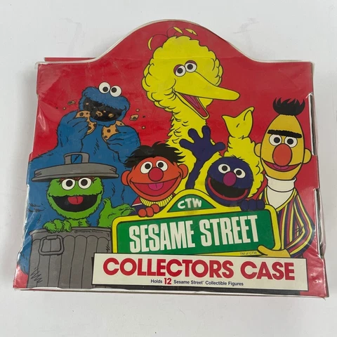 Vintage 1985 Sesame Street Collectors Case With 12 Original Figures Cover