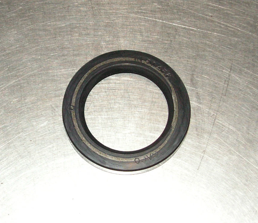 Land Rover Defender Front Stub Axle Oil Seal Part Number FRC3099 - Image 1 of 1