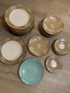 Nautica Island Shores,Tiki Flower Dishes 20 Pc. 9-Dinner, 7-Salad, 4-Saucer, VNC - Picture 1 of 18