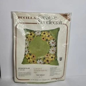 BUCILLA Creativo Crewel Bordado Aguja Almohada Corona Margarita 1510 De Colección - Imagen 1 de 7