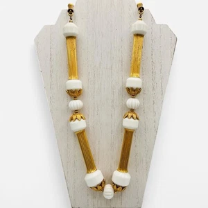 Collar Grueso Vintage Blanco Leche Vidrio Oro Columnas Corintias Griego Romano - Imagen 1 de 12