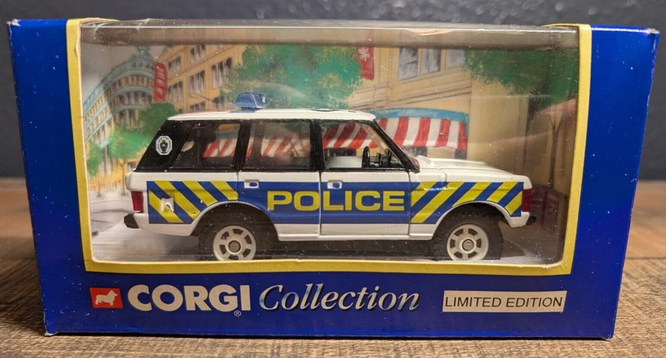 CORGI 57602 Range Rover Central Motorway Police Group Limited Edition New in Box - Image 1 of 4