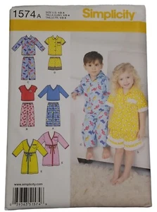 Bata, pantalones, pantalones cortos, camisa, top tejido Simplicity 1574 para niños pequeños NUEVO patrón de costura  - Imagen 1 de 4