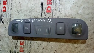 AUDI A4 B5 INTERIOR REAR ROOF READING LIGHT 8D0947111AA - Picture 1 of 4