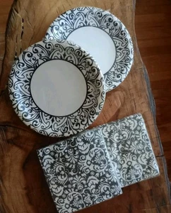 Juego de servilletas de papel damasco blanco y negro y plato de papel a juego paquete de 4 paquetes nuevo - Imagen 1 de 6