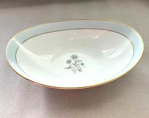 NORITAKE CHINA OVAL SERVING BOWL 5541 VANESSA JAPAN BLUE FLOWERS GOLD RIM - Picture 1 of 11
