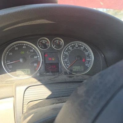 2004-2005 VOLKSWAGEN PASSAT Speedometer Cluster MPH OEM 210 K MILES GAS 04 05 VW - Image 1 of 4