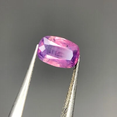 Natural Kashmir Opalescent Sapphire,1.05 Ct orange-Purple Cushion Loose Gemstone - Image 1 of 4