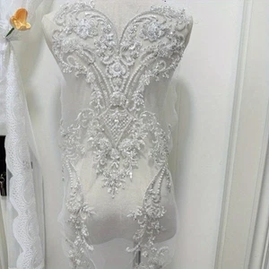 Abito da sera sposa con paillettes ricamate e perline patch applique passamanerie - Foto 1 di 8
