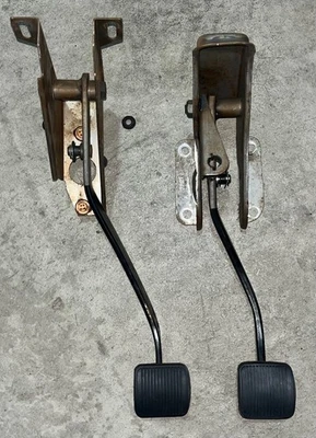 93-94 Jeep Grand Cherokee OEM Jeep ZJ embrague y pedales de freno manual de 5 velocidades ¡Raro! Foto 1 de 4