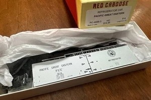 Red Caboose HO Kit #RC-4446-3 Refrigerator Car Pacific Great Eastern 814 NIB NY - Picture 1 of 5