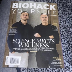 Biohack Yourself Magazin Vol. Science Meets Wellness Greatness In Red Edition - Bild 1 von 6