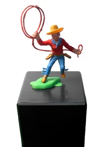 SOLDATINI NARDI 1° SERIE COWBOY CON LAZO E CAMICIA ROSSA 6,5 CM - Imagen 1 de 2