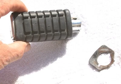 PÉ TRASEIRO DIREITO PEG STEP 1983 HONDA VF750C VF750 C VF 750 V45 MAGNA - (1183) - Imagem 1 de 4