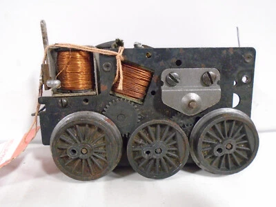 ORIGINAL POSTWAR LIONEL #2026-100 OR 2036-100 MOTOR  & E UNIT TESTED WORKS GOOD - Image 1 of 4