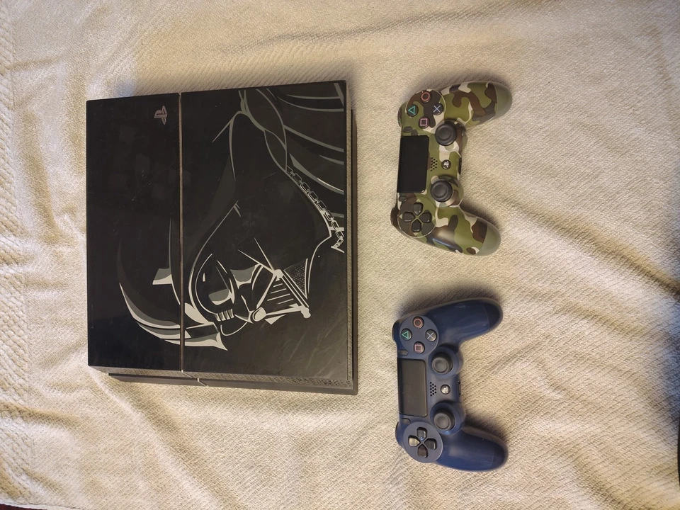 Sony Darth Vader PlayStation 4 Original Con Dos Mandos. Foto 1 de 4