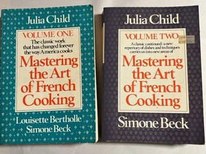 MASTERING THE ART OF FRENCH COOKING - JULIA CHILD - 2 VOLUME PAPERBACK SET 1983 - Picture 1 of 9