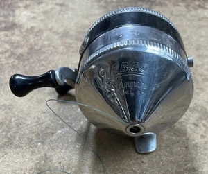 Carrete de pesca giratorio Zebco 33 Spincast vintage Tulsa OK EE. UU. - Imagen 1 de 10