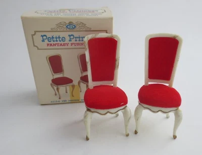Sillas de comedor de anfitrión muebles de fantasía de princesa pequeña ideal vintage para casa de muñecas Foto 1 de 4