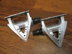SET PEDALIERA CLIP 9/16" SHIMANO 105 PD-1050 VINTAGE  - Foto 1 di 6