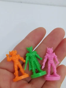 Juego De Colección De 3 Minifiguras De Acción Bandai Saint Seiya Juego De Mesa Anime Japón - Imagen 1 de 6