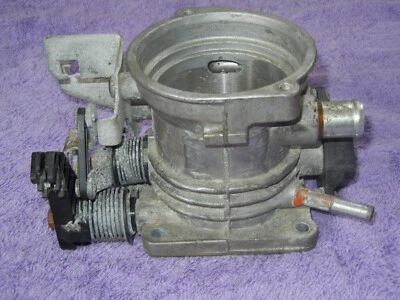 Cuerpo del acelerador 97 SAAB 900 9166596 W Foto 1 de 4