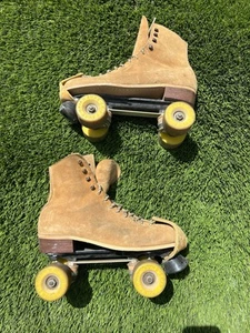 VNTG Riedell 130M Suede Roller Skates Sure-Grip Wheels Sz 10 Red Wing Jogger - Picture 1 of 15